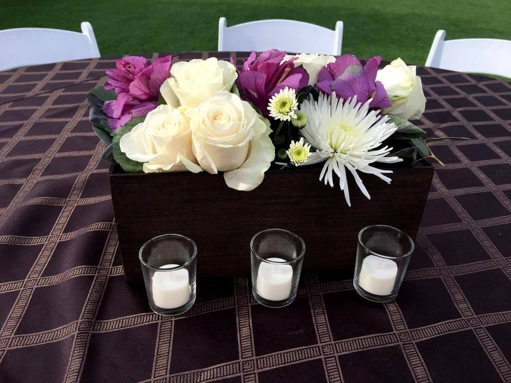 We love rustic centerpieces for a #Thursdate event! 